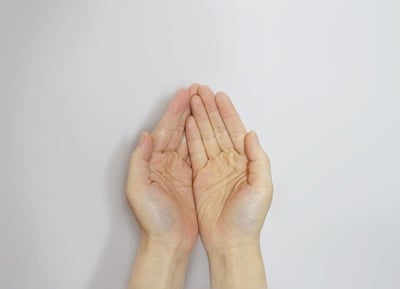 hand-506754_640